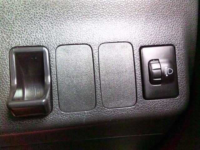 ミラココア ココアプラスＸ　ナビ　スマートキー　電動格納ミラー　ベンチシート　ＣＶＴ　盗難防止システム　ＡＢＳ　ＣＤ　ルーフレール　衝突安全ボディ　エアコン　パワーステアリング　パワーウィンドウ（65枚目）