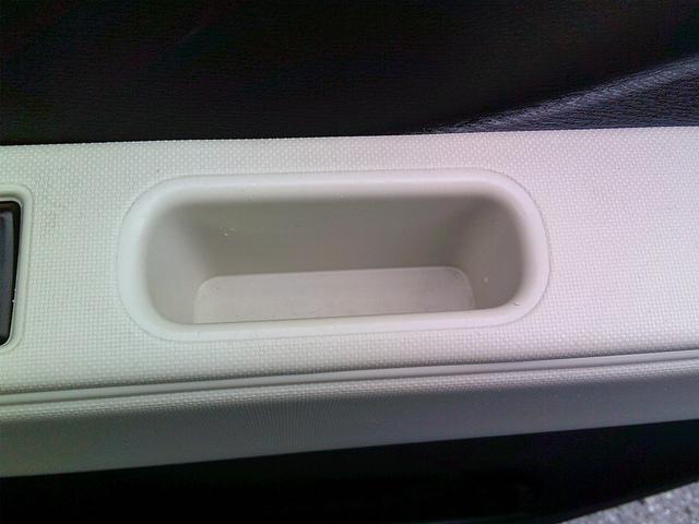 ミラココア ココアプラスＸ　ナビ　スマートキー　電動格納ミラー　ベンチシート　ＣＶＴ　盗難防止システム　ＡＢＳ　ＣＤ　ルーフレール　衝突安全ボディ　エアコン　パワーステアリング　パワーウィンドウ（69枚目）