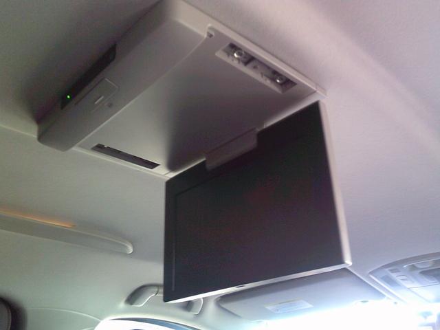 ヴェルファイア 2.4Z プラチナセレクションII ETC バックカメラ ナビ クリアランスソナー 両側電動スライドドア オートライト HID 電動リアゲート スマートキー 電動格納ミラー 後席モニター 3列シート オットマン CVT(8枚目)