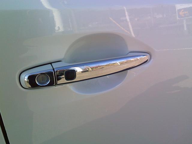 ヴェルファイア 2.4Z プラチナセレクションII ETC バックカメラ ナビ クリアランスソナー 両側電動スライドドア オートライト HID 電動リアゲート スマートキー 電動格納ミラー 後席モニター 3列シート オットマン CVT(50枚目)