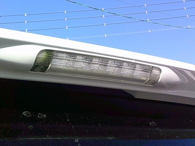 ヴェルファイア 2.4Z プラチナセレクションII ETC バックカメラ ナビ クリアランスソナー 両側電動スライドドア オートライト HID 電動リアゲート スマートキー 電動格納ミラー 後席モニター 3列シート オットマン CVT(68枚目)