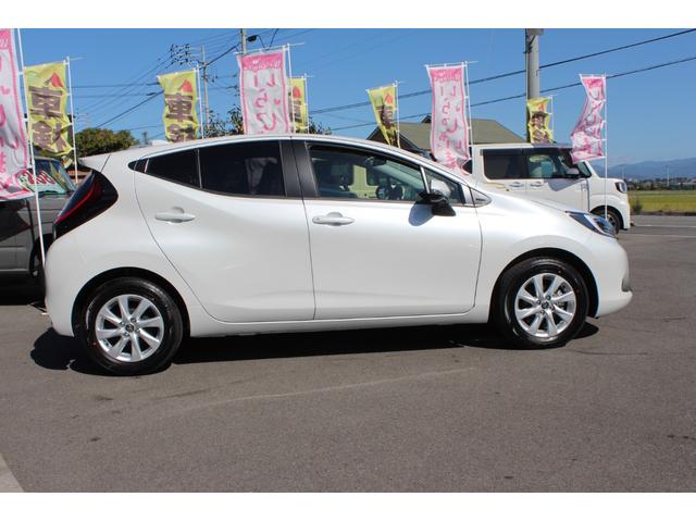 アクア Z 純正10型ディスプレイオーディオ・衝突被害軽減システム・パノラミックビューモニター・フルセグ・トヨタチームメイト・ヘッドアップディスプレイ・純正16インチAW・ブラインドスポットモニター・USB接続(8枚目)