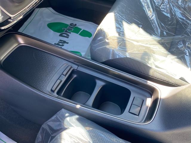 アクア Z 純正10型ディスプレイオーディオ・衝突被害軽減システム・パノラミックビューモニター・フルセグ・トヨタチームメイト・ヘッドアップディスプレイ・純正16インチAW・ブラインドスポットモニター・USB接続(22枚目)