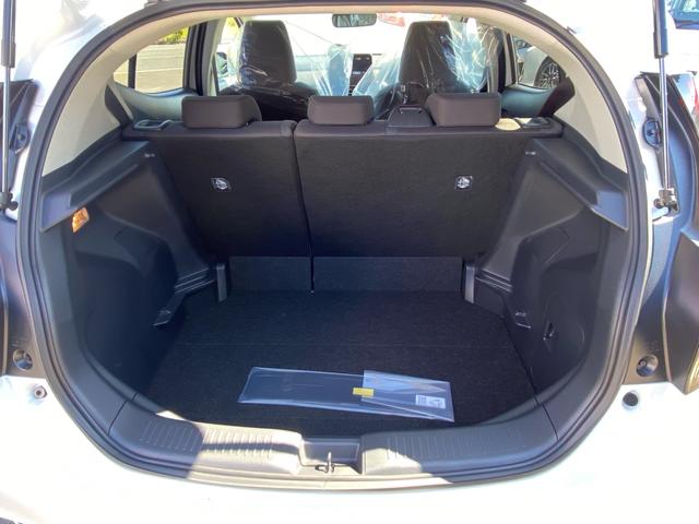 アクア Z 純正10型ディスプレイオーディオ・衝突被害軽減システム・パノラミックビューモニター・フルセグ・トヨタチームメイト・ヘッドアップディスプレイ・純正16インチAW・ブラインドスポットモニター・USB接続(25枚目)