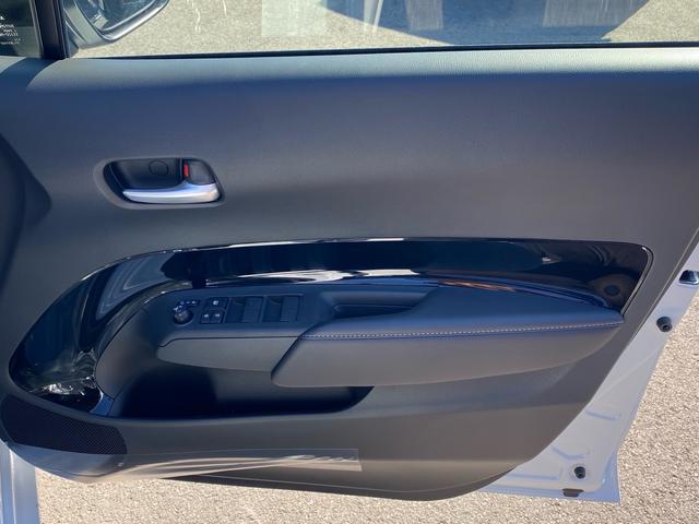 アクア Z 純正10型ディスプレイオーディオ・衝突被害軽減システム・パノラミックビューモニター・フルセグ・トヨタチームメイト・ヘッドアップディスプレイ・純正16インチAW・ブラインドスポットモニター・USB接続(42枚目)