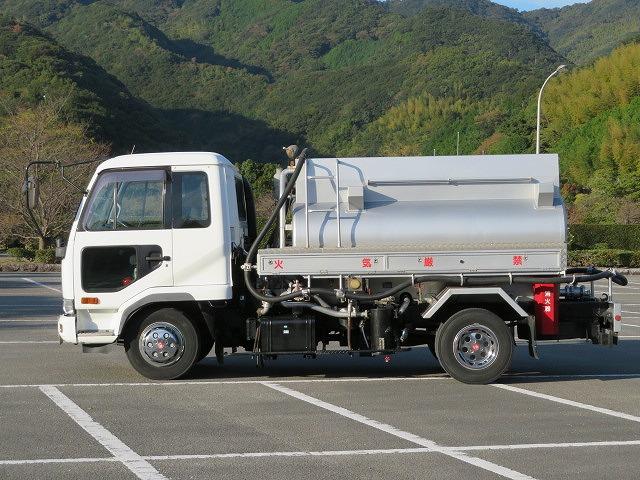 3.07t 3.5KL廃油ローリー(3枚目)