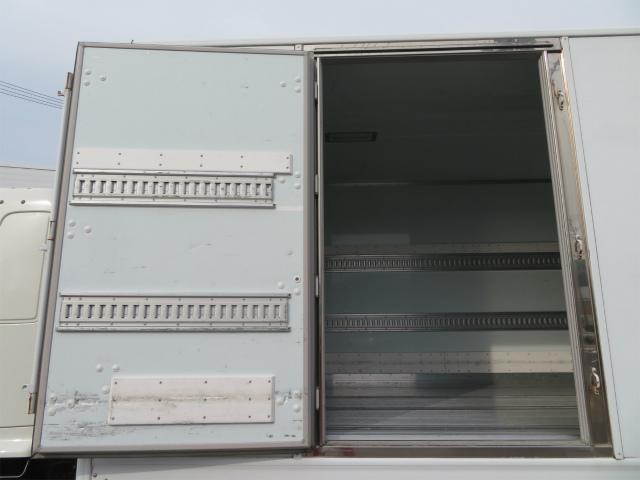 ２．３ｔ　ワイド　冷蔵冷凍車　パワーゲート(37枚目)