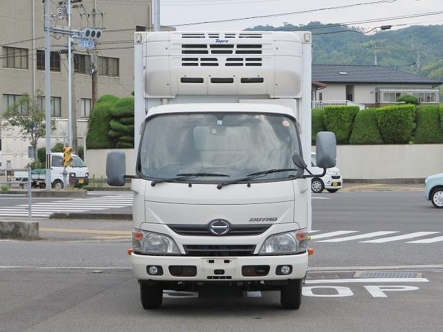 2t ロング 冷蔵冷凍車 パワーゲート **内寸:長430×幅171×高182・東プレ・床アルミ・ラッシング2段・リア3枚開・門口:幅174×高180・格納パワーゲート・低温設定・スタンバイ・床システムフロア・水抜穴:前2・オートマ車**(5枚目)