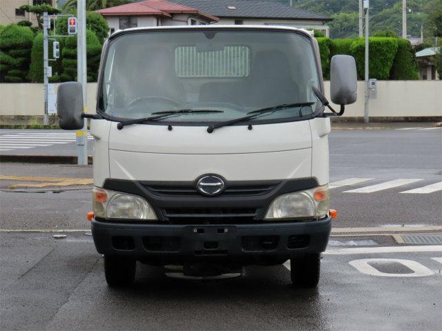 ２ｔ　４ＷＤ　全低床　強化ダンプ　内寸－長３０５／幅１６０／高３２・３方開・４ナンバー・１３６馬力ターボ(5枚目)