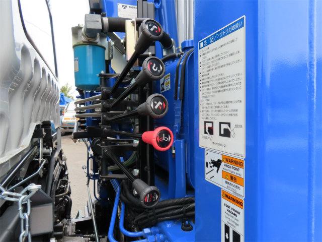 ファイター １．７５ｔ　クレーン付ハイジャッキ　内寸－長５５１／幅２１６／高３９・タダノ・床板・４段クレーン・ラジコン・フックイン・ＭＬ警報型・差違いジャッキ・自動張出・格納ジャッキ・ロープ穴５対・歩み掛け付・セイコーラック付・２２０馬力ターボ（47枚目）