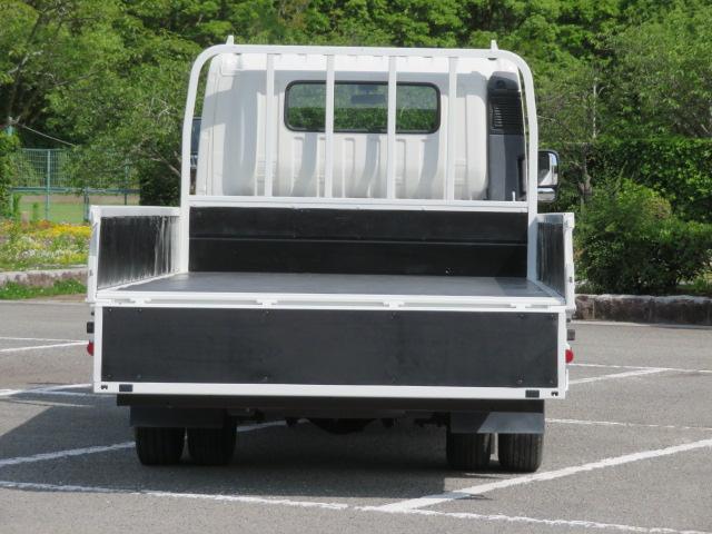 トヨエース ３ｔ　ワイドロング　内寸－長４３５／幅２０８／高３７・床板・アオリ３方開・セイコーラック付・オートマ車・１３６馬力ターボ（8枚目）