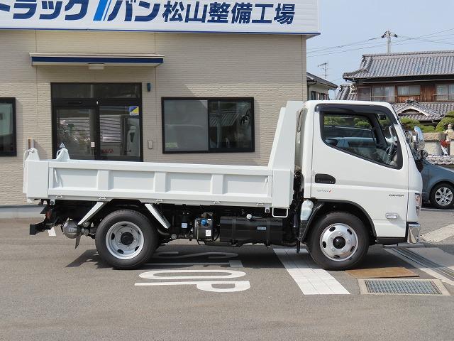 キャンター ３ｔ　全低床　強化ダンプ　内寸－長３０５／幅１５９／高３６・新明和・アオリ３方開・４ナンバー・１５０馬力ターボ（4枚目）