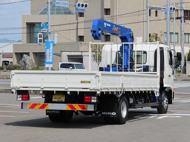 ヒノレンジャー ２．２ｔ　ワイド　４段ラジコンフックイン　内寸－長５５６／幅２３６／高４０・タダノ・床板・２．９３ｔ吊り・ＭＬ（モーメントリミッター）警報型・アオリ３方開・セイコーラック付・２４０馬力ターボ（2枚目）