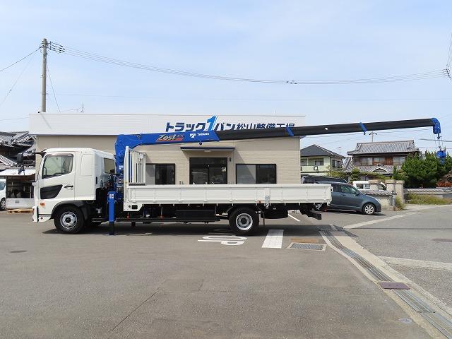 ヒノレンジャー ２．２ｔ　ワイド　４段ラジコンフックイン　内寸－長５５６／幅２３６／高４０・タダノ・床板・２．９３ｔ吊り・ＭＬ（モーメントリミッター）警報型・アオリ３方開・セイコーラック付・２４０馬力ターボ（9枚目）