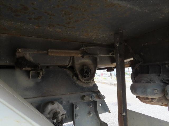 ファイター ３．８ｔ　ダンプ　内寸－長３４０／幅２０５／高３３・新明和・アオリ３方開・２１０馬力ターボ（46枚目）