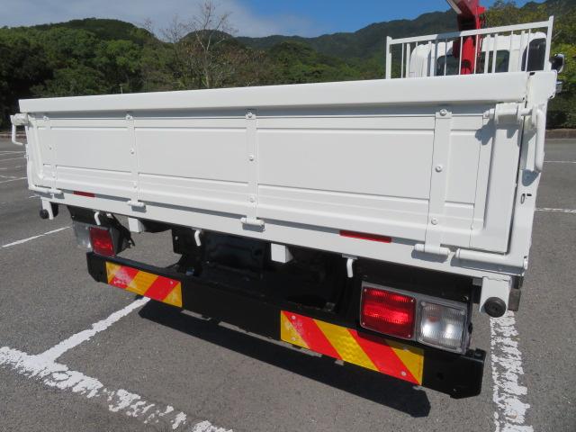 ヒノレンジャー ２．５ｔ　４段ラジコンフックイン　内寸－長５４０／幅２１１／高４０・ユニック・２．９３ｔ吊り・床板・アオリ３方開・ロープ穴３対・セイコーラック付・１９０馬力ターボ（30枚目）