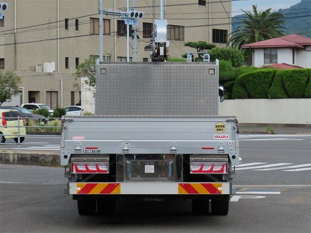 フォワード ６．９ｔ　増トン　５段ラジコンフックイン　内寸－長５５４／幅２２１／高３９・ユニック・２．９３ｔ吊り・床板・落フック７対・ＭＬ（モーメントリミッター）警報型・アルミブロック・アオリ３方開・セイコーラック付・２４０馬力ターボ（7枚目）