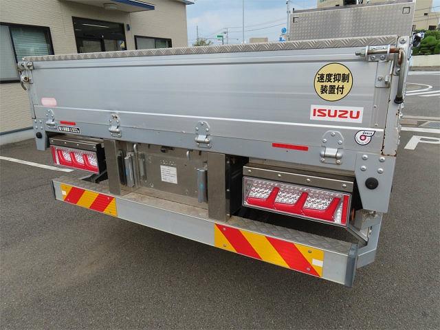フォワード ６．９ｔ　増トン　５段ラジコンフックイン　内寸－長５５４／幅２２１／高３９・ユニック・２．９３ｔ吊り・床板・落フック７対・ＭＬ（モーメントリミッター）警報型・アルミブロック・アオリ３方開・セイコーラック付・２４０馬力ターボ（36枚目）