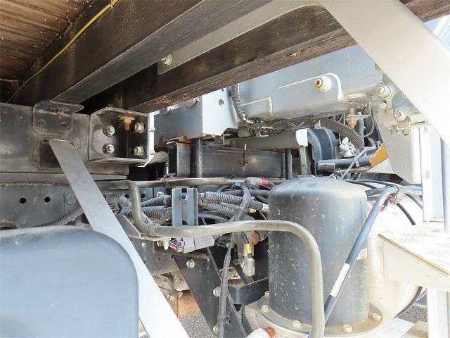 フォワード ６．９ｔ　増トン　５段ラジコンフックイン　内寸－長５５４／幅２２１／高３９・ユニック・２．９３ｔ吊り・床板・落フック７対・ＭＬ（モーメントリミッター）警報型・アルミブロック・アオリ３方開・セイコーラック付・２４０馬力ターボ（62枚目）