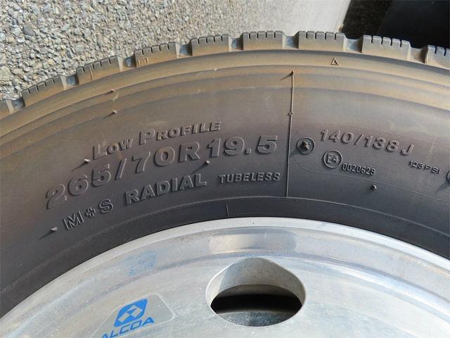 フォワード ６．９ｔ　増トン　５段ラジコンフックイン　内寸－長５５４／幅２２１／高３９・ユニック・２．９３ｔ吊り・床板・落フック７対・ＭＬ（モーメントリミッター）警報型・アルミブロック・アオリ３方開・セイコーラック付・２４０馬力ターボ（69枚目）