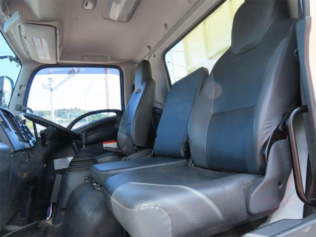 フォワード ５．２ｔ　増トン　Ｌゲートダンプ　内寸－長３０５／幅２０６／高４９・新明和・電動コボレーン・中型免許対応車・２１０馬力ターボ（14枚目）