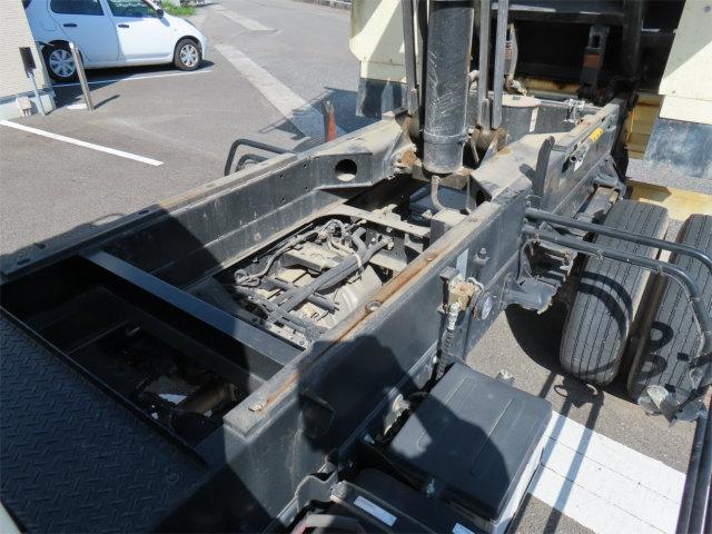 フォワード ５．２ｔ　増トン　Ｌゲートダンプ　内寸－長３０５／幅２０６／高４９・新明和・電動コボレーン・中型免許対応車・２１０馬力ターボ（55枚目）