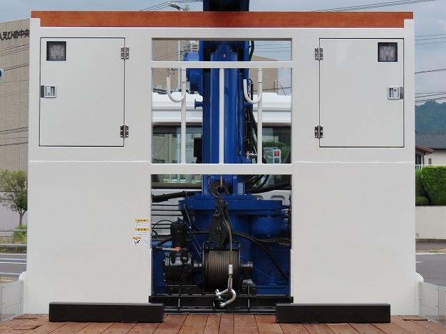 ファイター ９．７ｔ　増トンワイド　クレーン付セルフ　内寸－長６４７／幅２３５／高２０・タダノ・床板・内フック５対・４段クレーン・ラジコン・フックイン・２．９３ｔ吊り・ＭＬ警報型・自動張出・格納ジャッキ・アオリ４方開・ウインチ・歩み掛け・２７０馬力ターボ（31枚目）