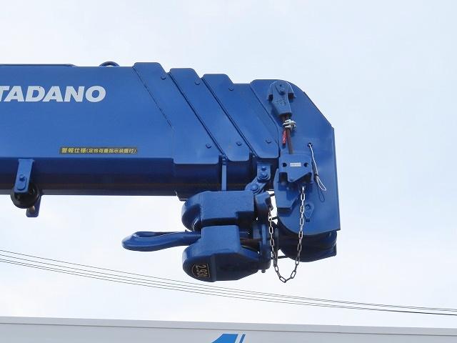 ファイター ９．７ｔ　増トンワイド　クレーン付セルフ　内寸－長６４７／幅２３５／高２０・タダノ・床板・内フック５対・４段クレーン・ラジコン・フックイン・２．９３ｔ吊り・ＭＬ警報型・自動張出・格納ジャッキ・アオリ４方開・ウインチ・歩み掛け・２７０馬力ターボ（42枚目）