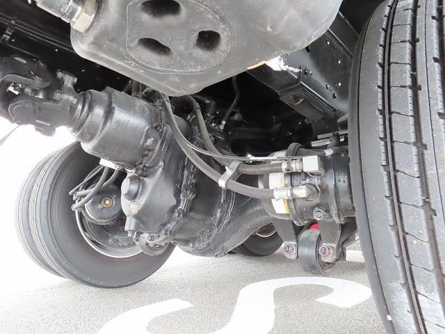 ファイター ９．７ｔ　増トンワイド　クレーン付セルフ　内寸－長６４７／幅２３５／高２０・タダノ・床板・内フック５対・４段クレーン・ラジコン・フックイン・２．９３ｔ吊り・ＭＬ警報型・自動張出・格納ジャッキ・アオリ４方開・ウインチ・歩み掛け・２７０馬力ターボ（73枚目）