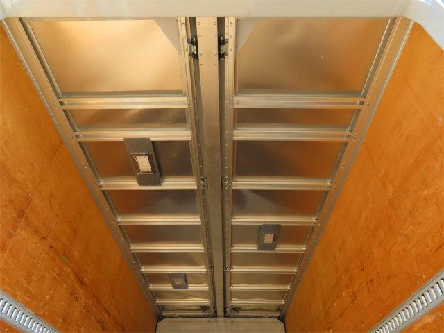 ヒノレンジャー 5.4t 増トン アルミウイング 内寸-長529/幅223/高235・日本フルハーフ・床板・落フック5対・ラッシング2段・リア観音開・門口-幅210/高225・セイコーラック付・アルミホイール付・240馬力ターボ(33枚目)