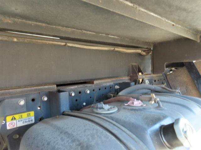 エルフトラック 12.3m 高所作業車 東京車輛・作業高12.3m・バケット積載荷重200Kg・パイプ製バケット・アワメーター1643時間・オートマ車・150馬力ターボ(41枚目)