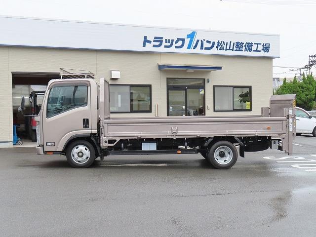 エルフトラック 2t ロング 全低床 パワーゲート 内寸-長445/幅180/高38・新明和・床板・垂直パワーゲート・昇降能力600kg・パワーゲート寸法-幅177/奥行87・アオリ3方開・セイコーラック付・150馬力ターボ(3枚目)