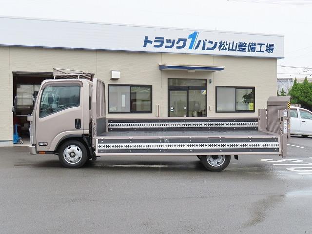 エルフトラック 2t ロング 全低床 パワーゲート 内寸-長445/幅180/高38・新明和・床板・垂直パワーゲート・昇降能力600kg・パワーゲート寸法-幅177/奥行87・アオリ3方開・セイコーラック付・150馬力ターボ(9枚目)