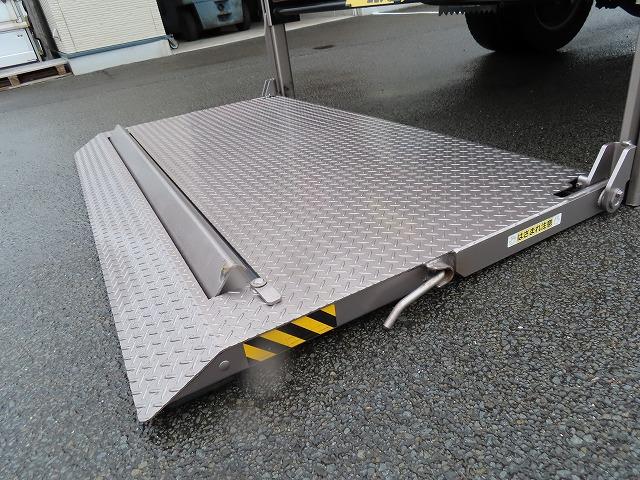 エルフトラック 2t ロング 全低床 パワーゲート 内寸-長445/幅180/高38・新明和・床板・垂直パワーゲート・昇降能力600kg・パワーゲート寸法-幅177/奥行87・アオリ3方開・セイコーラック付・150馬力ターボ(36枚目)