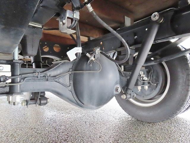 エルフトラック 2t ロング 全低床 パワーゲート 内寸-長445/幅180/高38・新明和・床板・垂直パワーゲート・昇降能力600kg・パワーゲート寸法-幅177/奥行87・アオリ3方開・セイコーラック付・150馬力ターボ(53枚目)