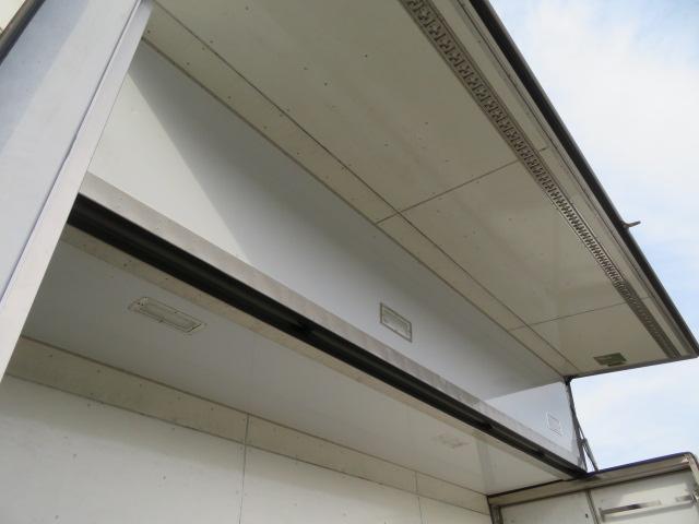 ヒノレンジャー 1.85t ワイド 冷凍ウイング 内寸-長659/幅234/高213・菱重・トランテックス・床縞アルミ・ラッシング2段・エアリブ・リア観音開・低温設定・1.5時間-3度確認済 門口-幅231/高205・210馬力ターボ(39枚目)