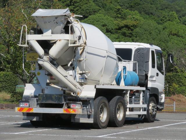 ギガ 9.78t コンクリートミキサー カヤバ・混合容量4.4立米・ドラム容量8.7立米・ホッパー開閉装置・リア2軸2デフ・330馬力ターボ(2枚目)