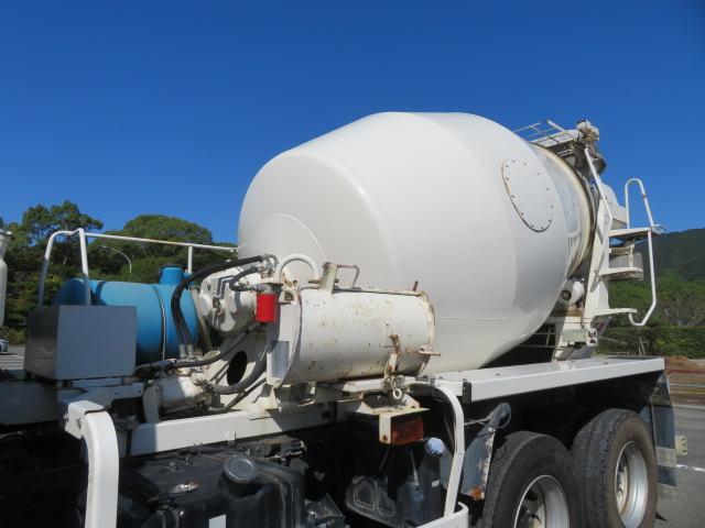 ギガ 9.78t コンクリートミキサー カヤバ・混合容量4.4立米・ドラム容量8.7立米・ホッパー開閉装置・リア2軸2デフ・330馬力ターボ(28枚目)