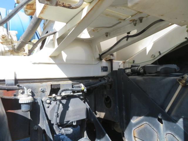 ギガ 9.78t コンクリートミキサー カヤバ・混合容量4.4立米・ドラム容量8.7立米・ホッパー開閉装置・リア2軸2デフ・330馬力ターボ(53枚目)