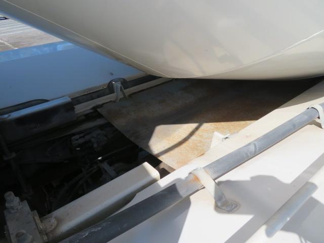 ギガ 9.78t コンクリートミキサー カヤバ・混合容量4.4立米・ドラム容量8.7立米・ホッパー開閉装置・リア2軸2デフ・330馬力ターボ(55枚目)