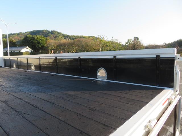 フォワード 2.4t 4段ラジコンフックイン 内寸-長541/幅216/高40・ユニック・床板・2.93t吊り・ML(モーメントリミッター)警報型・アオリ3方開・ロープ穴3対・セイコーラック付・190馬力ターボ(30枚目)