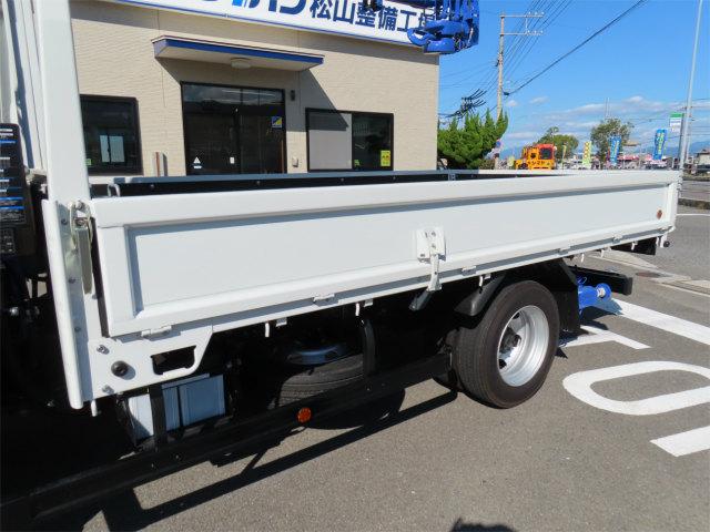 キャンター 3t ワイドロング 6段ラジコンフックイン 内寸-長370/幅207/高37・タダノ・床板・2.93t吊り・ML(モーメントリミッター)警報型・差違いジャッキ・リアジャッキ・アオリ3方開・セイコーラック付・150馬力ターボ(32枚目)