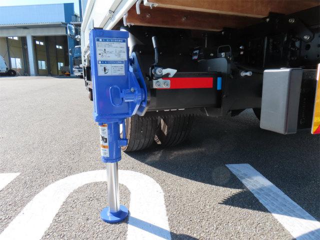 キャンター 3t ワイドロング 6段ラジコンフックイン 内寸-長370/幅207/高37・タダノ・床板・2.93t吊り・ML(モーメントリミッター)警報型・差違いジャッキ・リアジャッキ・アオリ3方開・セイコーラック付・150馬力ターボ(40枚目)