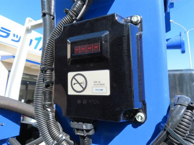 キャンター 3t ワイドロング 6段ラジコンフックイン 内寸-長370/幅207/高37・タダノ・床板・2.93t吊り・ML(モーメントリミッター)警報型・差違いジャッキ・リアジャッキ・アオリ3方開・セイコーラック付・150馬力ターボ(45枚目)