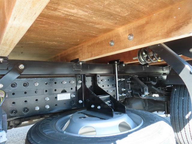 キャンター 3t ワイドロング 6段ラジコンフックイン 内寸-長370/幅207/高37・タダノ・床板・2.93t吊り・ML(モーメントリミッター)警報型・差違いジャッキ・リアジャッキ・アオリ3方開・セイコーラック付・150馬力ターボ(50枚目)