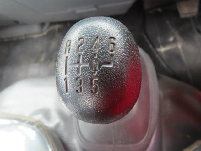 エルフトラック 11.9m 高所作業車 アイチ・バケット積載荷重200kg・パイプ製バケット・アワメーター1119時間・150馬力ターボ(16枚目)