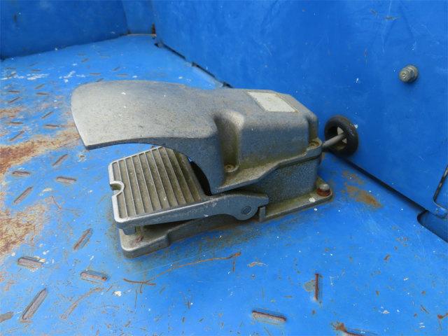 エルフトラック 11.9m 高所作業車 アイチ・バケット積載荷重200kg・パイプ製バケット・アワメーター1119時間・150馬力ターボ(29枚目)