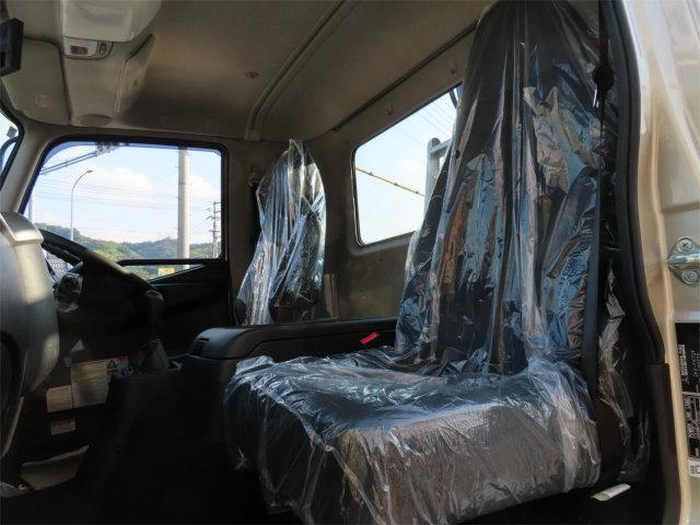 ファイター 2.3t 4段ラジコンフックイン 内寸-長551/幅213/高40・タダノ・床板・2.93t吊り・ML(モーメントリミッター)警報型・差違いジャッキ・アオリ3方開・セイコーラック付・220馬力ターボ(12枚目)