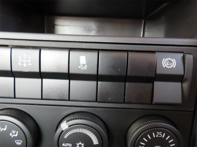 ファイター 2.3t 4段ラジコンフックイン 内寸-長551/幅213/高40・タダノ・床板・2.93t吊り・ML(モーメントリミッター)警報型・差違いジャッキ・アオリ3方開・セイコーラック付・220馬力ターボ(19枚目)