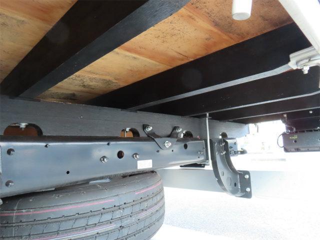 ファイター 2.3t 4段ラジコンフックイン 内寸-長551/幅213/高40・タダノ・床板・2.93t吊り・ML(モーメントリミッター)警報型・差違いジャッキ・アオリ3方開・セイコーラック付・220馬力ターボ(51枚目)